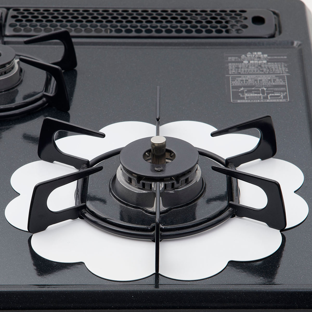 汚れ防止シート ベラスコート ガスコンロ 保護プレート フラワー ( ガスマット 五徳マット コンロマット ガスコンロマット ガスコンロ用保護マット 日本製 繰り返し使える ガスレンジ トップ 耐熱 水だけで落ちる バーナーリング ) 【ブラック】 ブラック