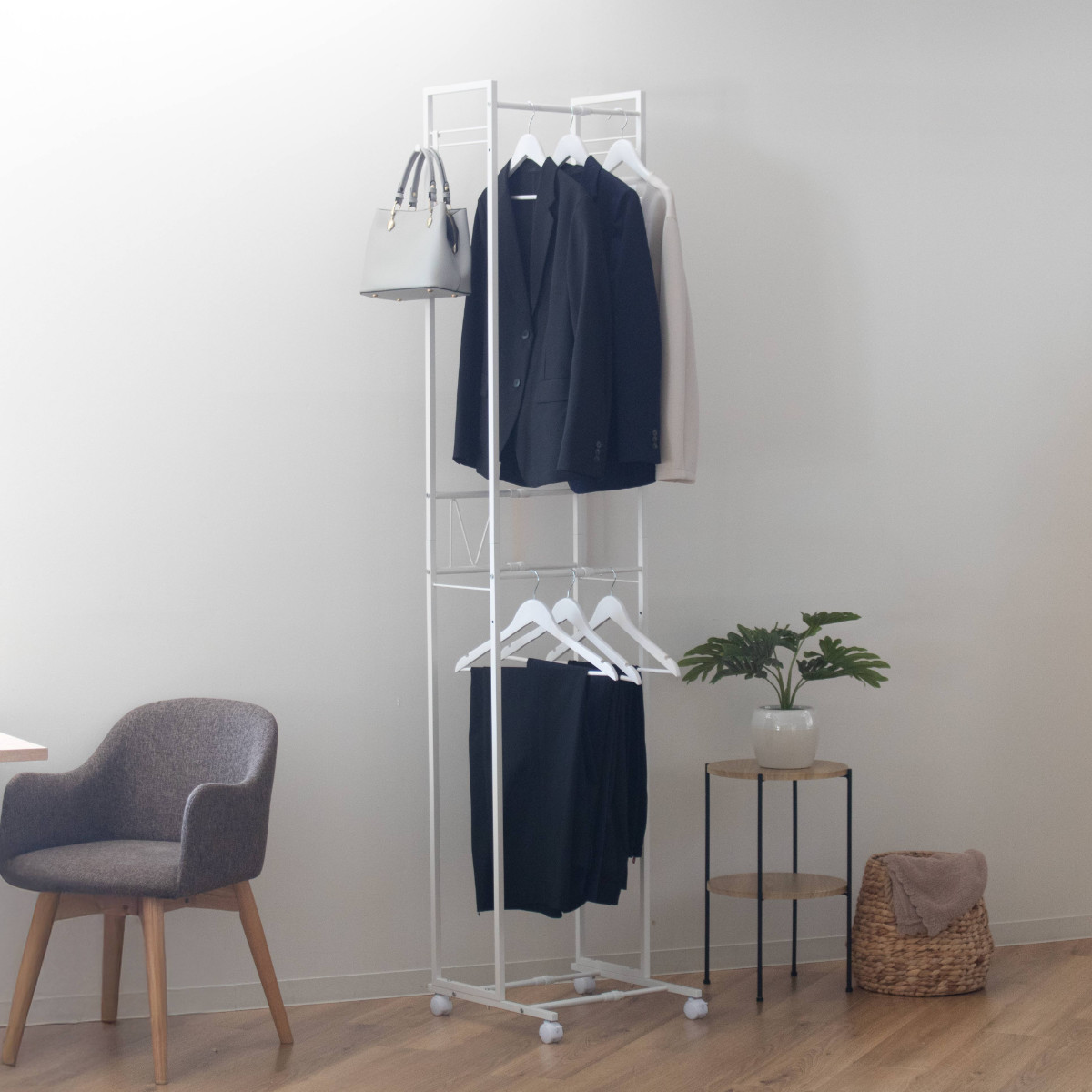 ハンガーラック 2段 スリム 伸縮タイプ キャスター付き ( コートハンガー パイプハンガー 洋服掛け コート掛け 収納 洋服 掛け 衣類 収納用品 衣類収納 ラック ハンガー掛け おしゃれ リビング 玄関 洗濯物干し ) 【ホワイト】 ホワイト