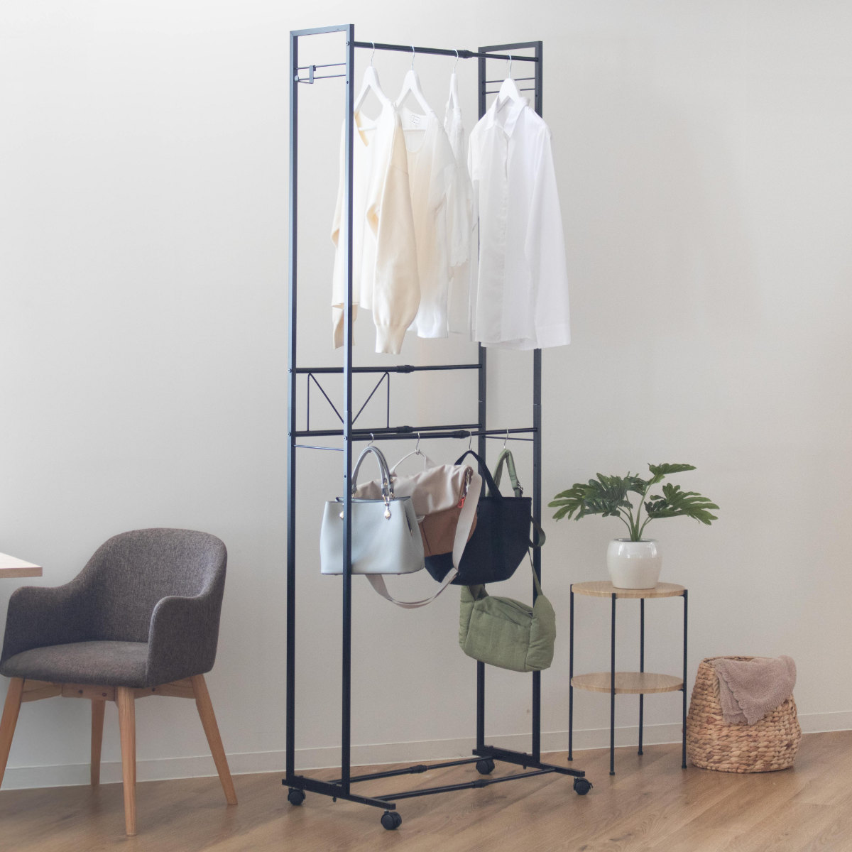 ハンガーラック 2段 ワイド 伸縮タイプ キャスター付き ( コートハンガー パイプハンガー 洋服掛け コート掛け 収納 洋服 掛け 衣類 収納用品 衣類収納 ラック ハンガー掛け おしゃれ リビング 玄関 洗濯物干し ) 【ホワイト】 ホワイト