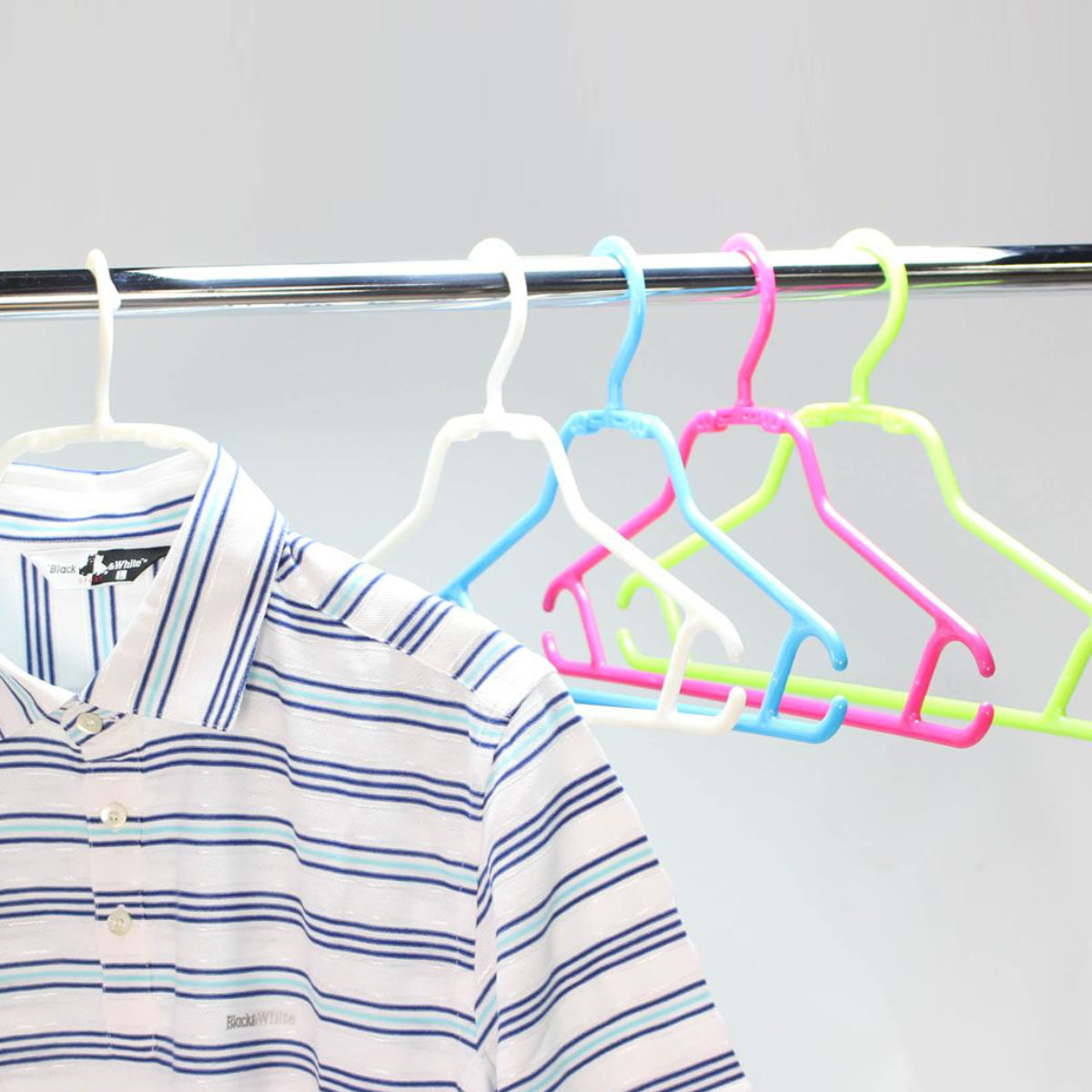 シャツハンガー Livido スピーディーシャツハンガー5本組 ( ハンガー 5本セット セット まとめ買い 衣類ハンガー 洗濯ハンガー 衣類収納 シャツ シャツ用 襟元伸びない 洋服 ジャケット キャミソール シンプル ) 【パールピンク】 パールピンク