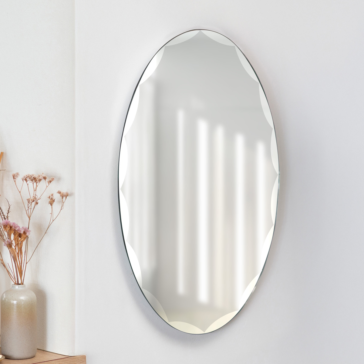 ミラー 壁掛け ウォールミラー 40×55cm マム ( 丸 楕円 オーバル 鏡 枠なし おしゃれ シンプル 飛散防止 玄関 リビング 洗面所 サニタリー 北欧 モダン )