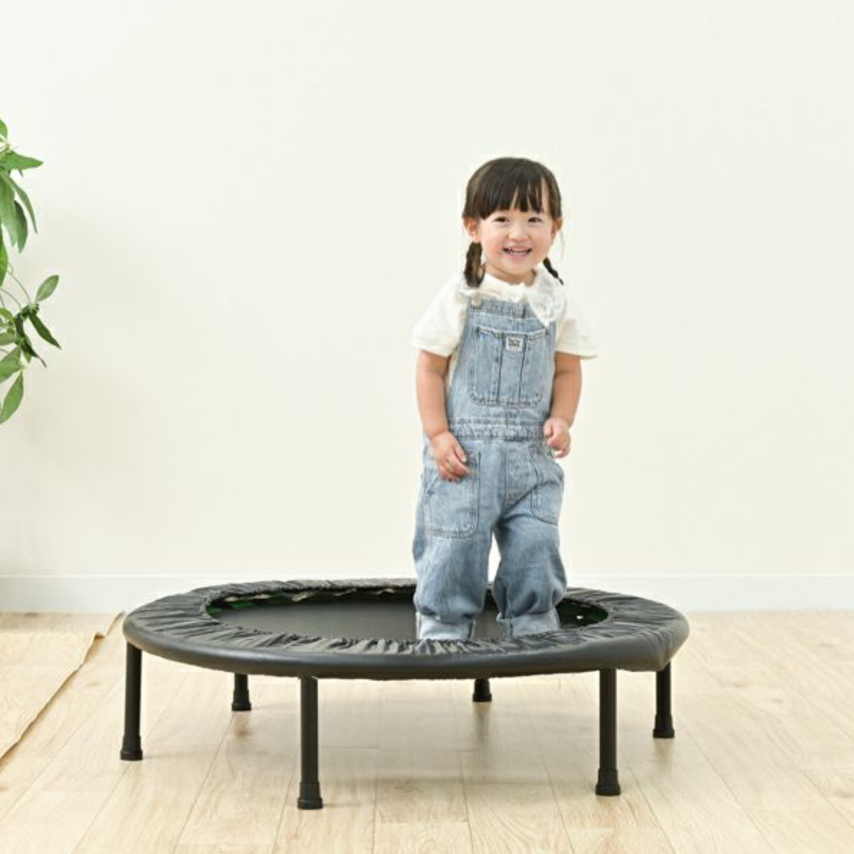 トランポリン 折りたたみ 子供用 （ 室内用トランポリン 子供用トランポリン スポーツトイ アクショントイ 大型遊具 キッズ 家庭用 室内 コンパクト収納 組み立て式 省スペース 安心 安全 おもちゃ 子ども 子供 誕生日 プレゼント ）