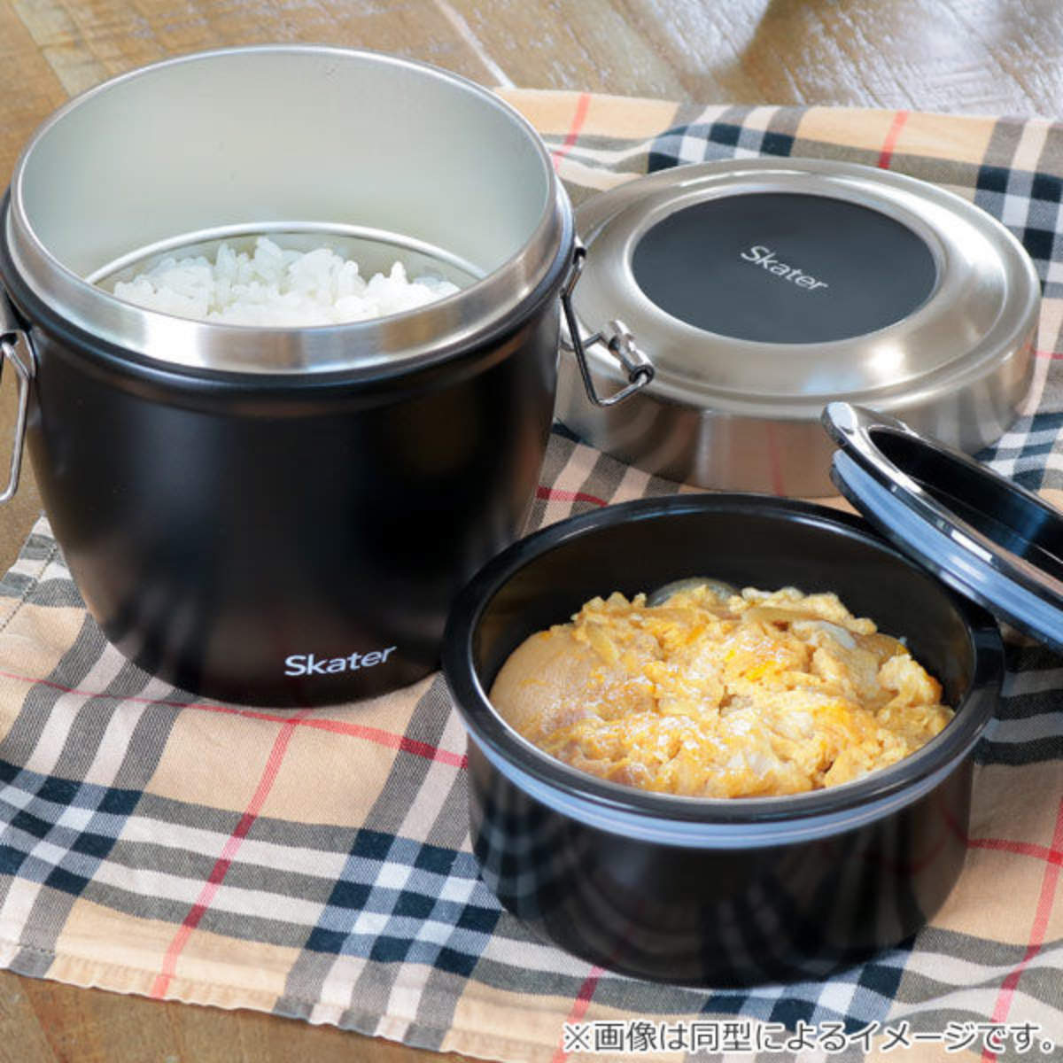 弁当箱 保温 丼 抗菌 550ml 真空ステンレス 保温弁当箱 すみっコぐらし うさぎのおにわ （ 保冷 ランチジャー 保温ジャー 銀 AG  ランチポット お弁当箱 ランチボックス 丼ぶり 二段 真空二重構造 ）