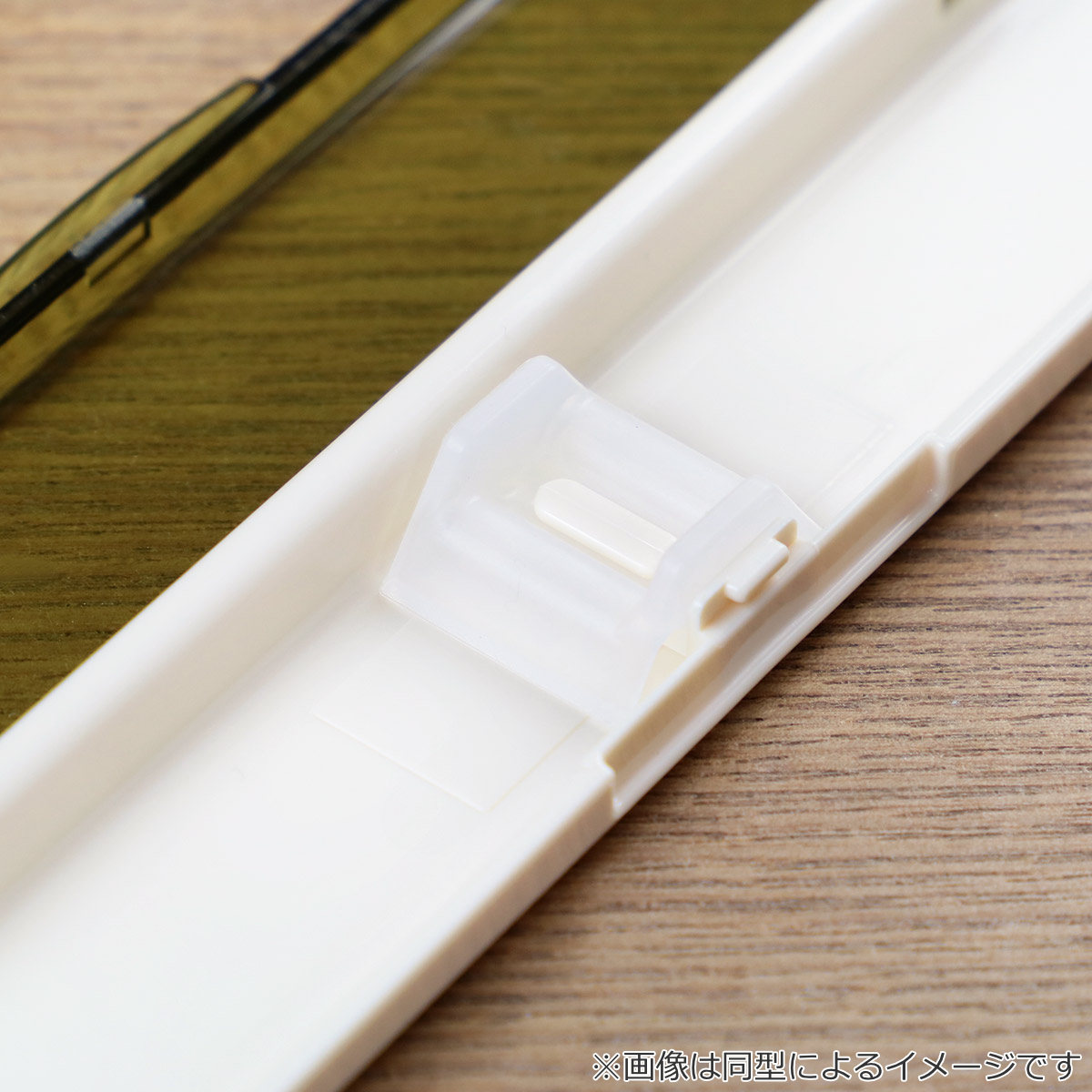 箸箱セット 抗菌音の鳴らない箸箱セット スヌーピー(バッジ) ( スヌーピー 箸 お箸 箸箱 セット 抗菌 食洗機対応 大人用 日本製 食洗器OK 音が鳴らない カトラリーセット 持ち運び 携帯 カトラリー お箸セット 通勤 通学 )