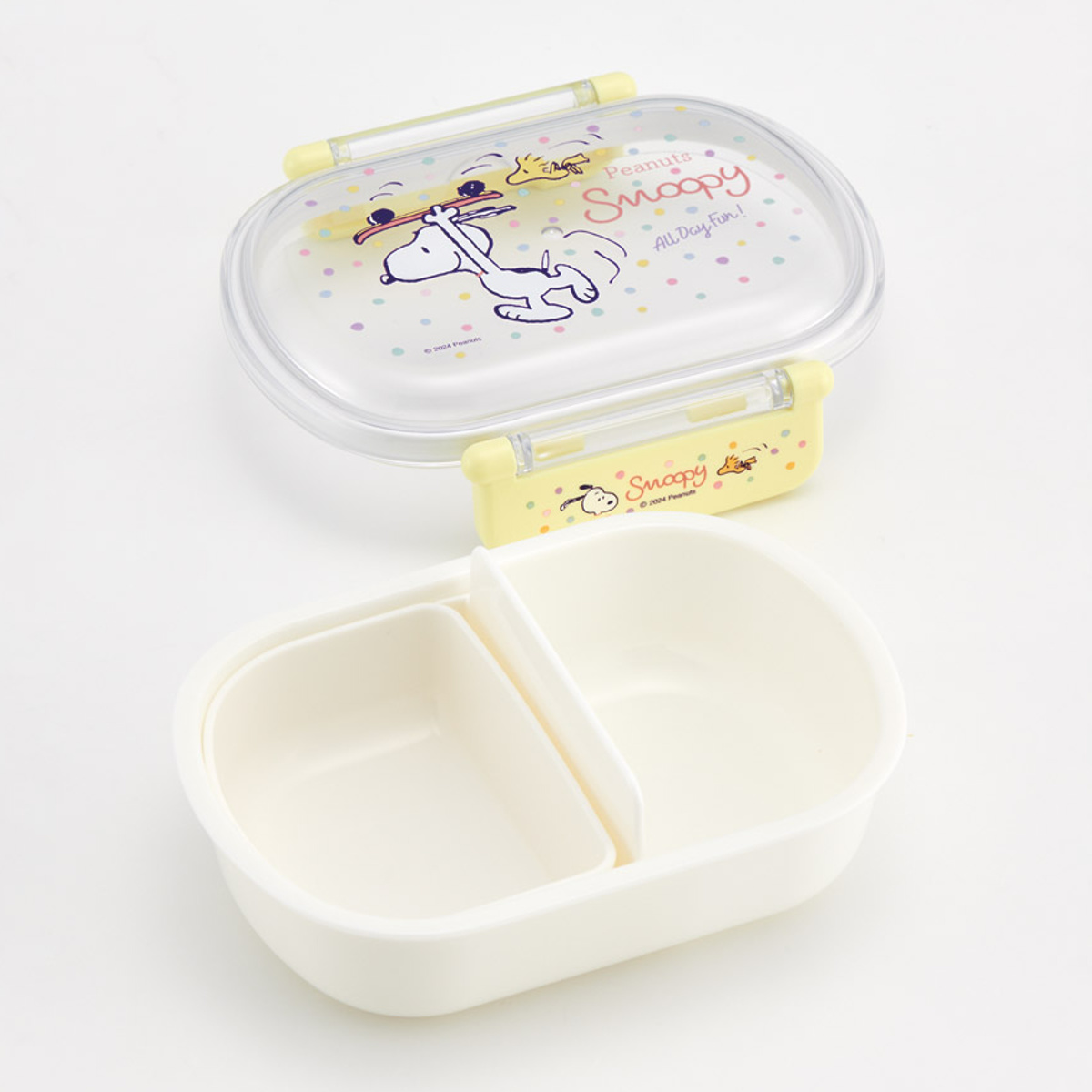 弁当箱 360ml 1段 抗菌ふわっとタイトランチ スヌーピー スケートボード ( ランチボックス 食洗機対応 レンジ対応 抗菌 日本製 ドーム蓋 キッズ 子供 食洗機OK レンジOK お弁当 弁当 一段 2点ロック 銀 AG 抗菌加工 )