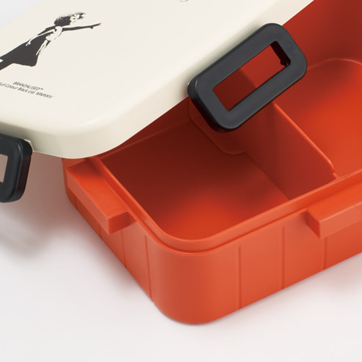 弁当箱 1段 650ml 抗菌4点ロックランチ ブランダライズド ( バンクシー 抗菌4点ロック ランチボックス 食洗機対応 レンジ対応 日本製 抗菌加工 AG 銀 一段 食洗機OK レンジOK 弁当 お弁当 仕切り付き 4点ロック )