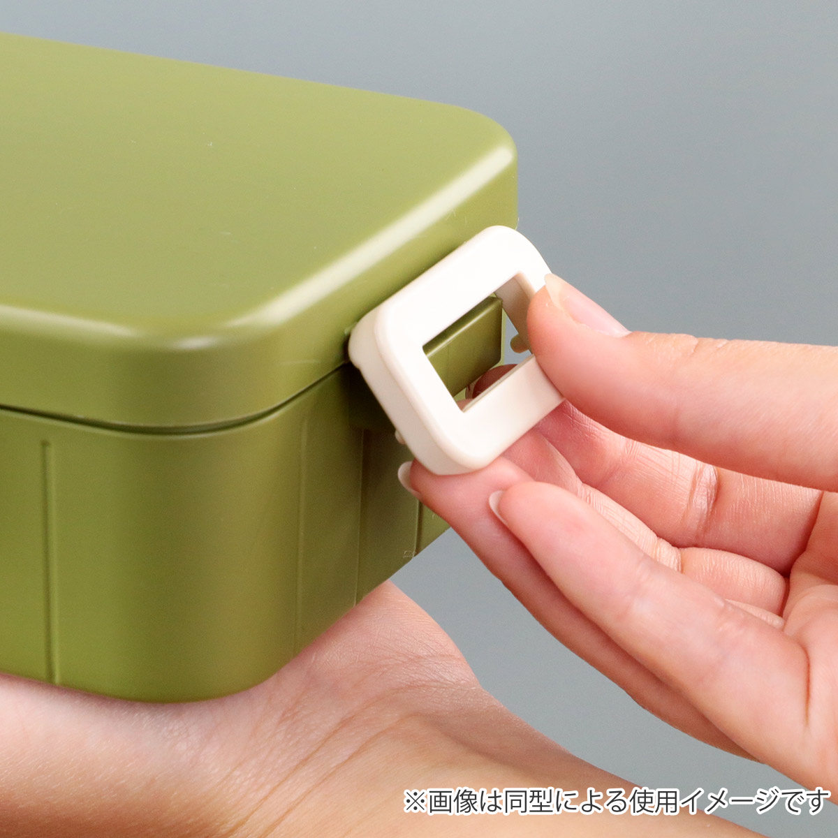 弁当箱 1段 650ml 抗菌4点ロックランチ ブランダライズド ( バンクシー 抗菌4点ロック ランチボックス 食洗機対応 レンジ対応 日本製 抗菌加工 AG 銀 一段 食洗機OK レンジOK 弁当 お弁当 仕切り付き 4点ロック )