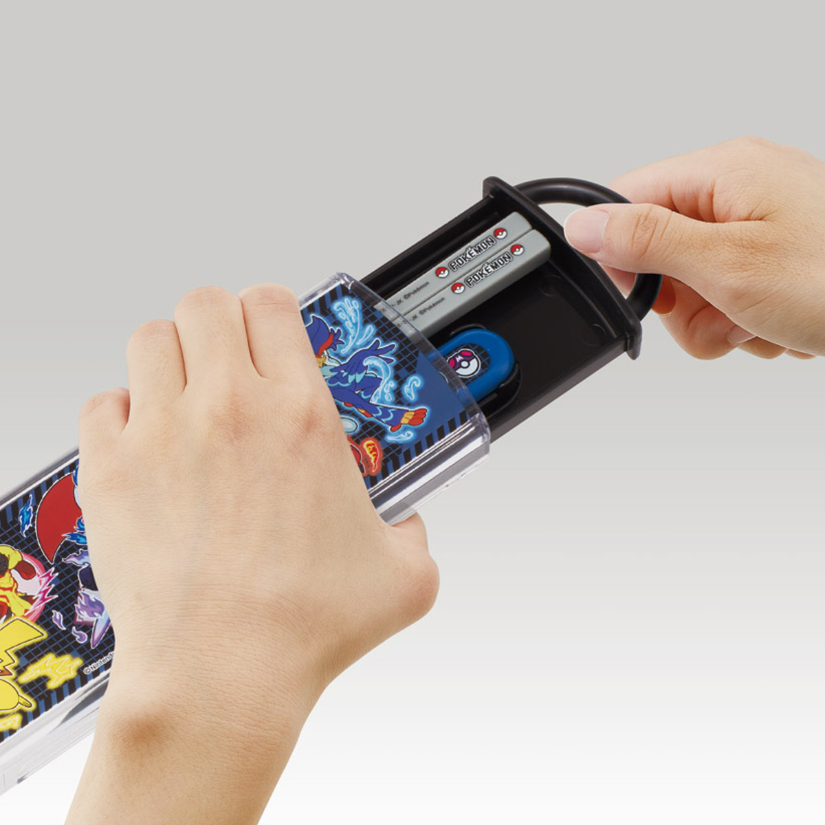 コンビセット 抗菌箸スプーンコンビセット ポケモン25 ( ポケモン 食洗機対応 抗菌 カトラリーセット 箸 スプーン お箸 箸箱 カトラリー 日本製 キッズ 子供用 スライド式 子供 食洗機OK AG 銀 持ち運び お弁当 弁当 抗菌加工 )