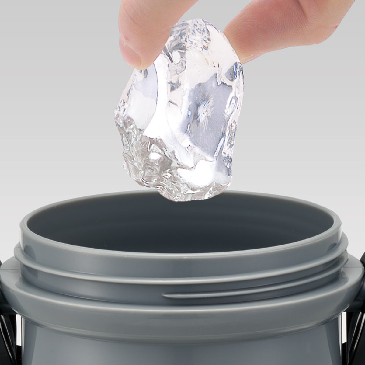 水筒 480ml 抗菌直飲プラボトル NARUTO ( ナルト 子供用 抗菌 プラスチック製 ダイレクトボトル 直飲み ワンタッチ 日本製 抗菌加工 AG 銀 ショルダーベルト付き 広口 軽量 ボトル ワンプッシュ )