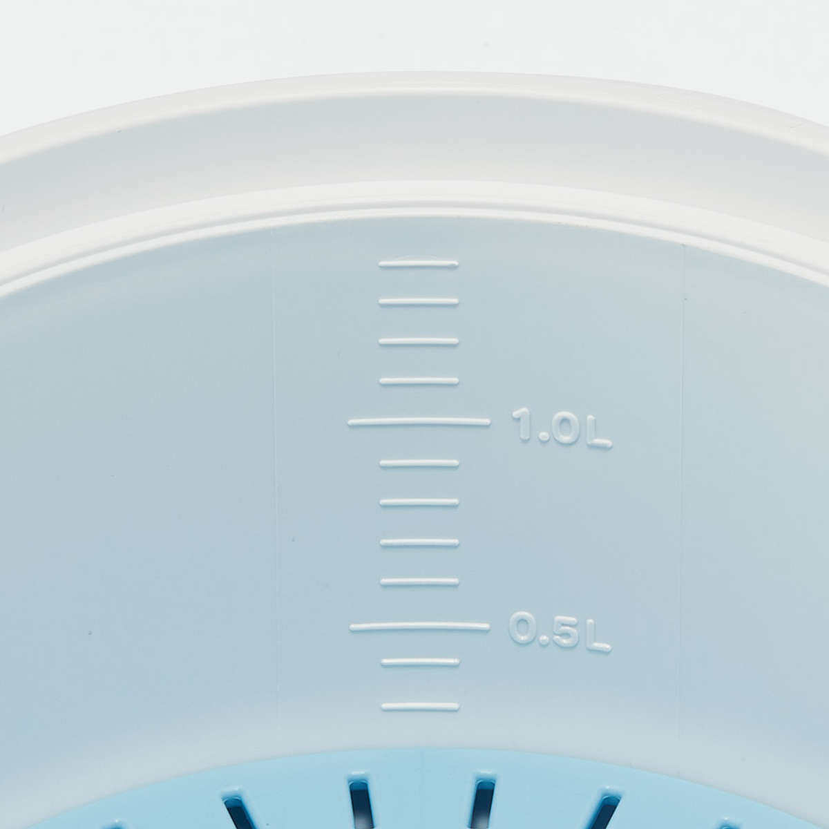 おひつ 真空おひつ 3合用 専用ポンプ付 電子レンジ対応 食洗機対応 サンリオ ( お櫃 保存容器 ごはん 真空保存 真空ポンプ 真空 脱気 キャラクター 温め 炊き立て 3合 蒸し料理 すのこ付き 酸化防止 便利グッズ 冷蔵庫 ) 【シナモロール】 シナモロール