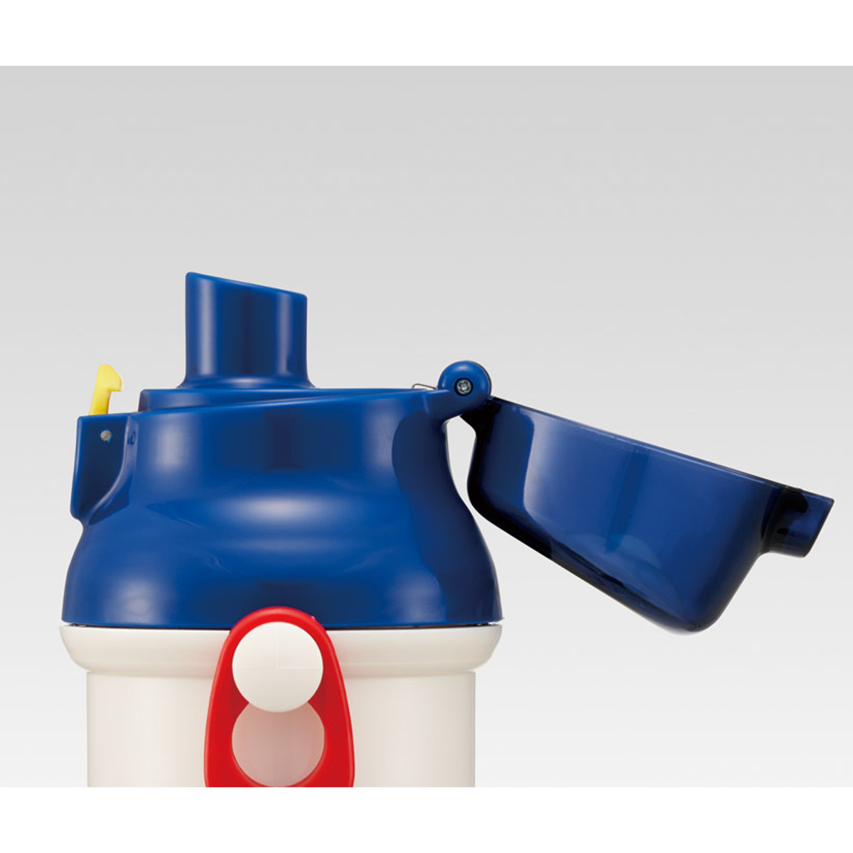 水筒 480ml 抗菌直飲プラボトル トーマス ( 子供用 抗菌 プラスチック製 ダイレクトボトル 直飲み ワンタッチ 日本製 抗菌加工 AG 銀 ショルダーベルト付き 広口 軽量 ボトル ワンプッシュ )