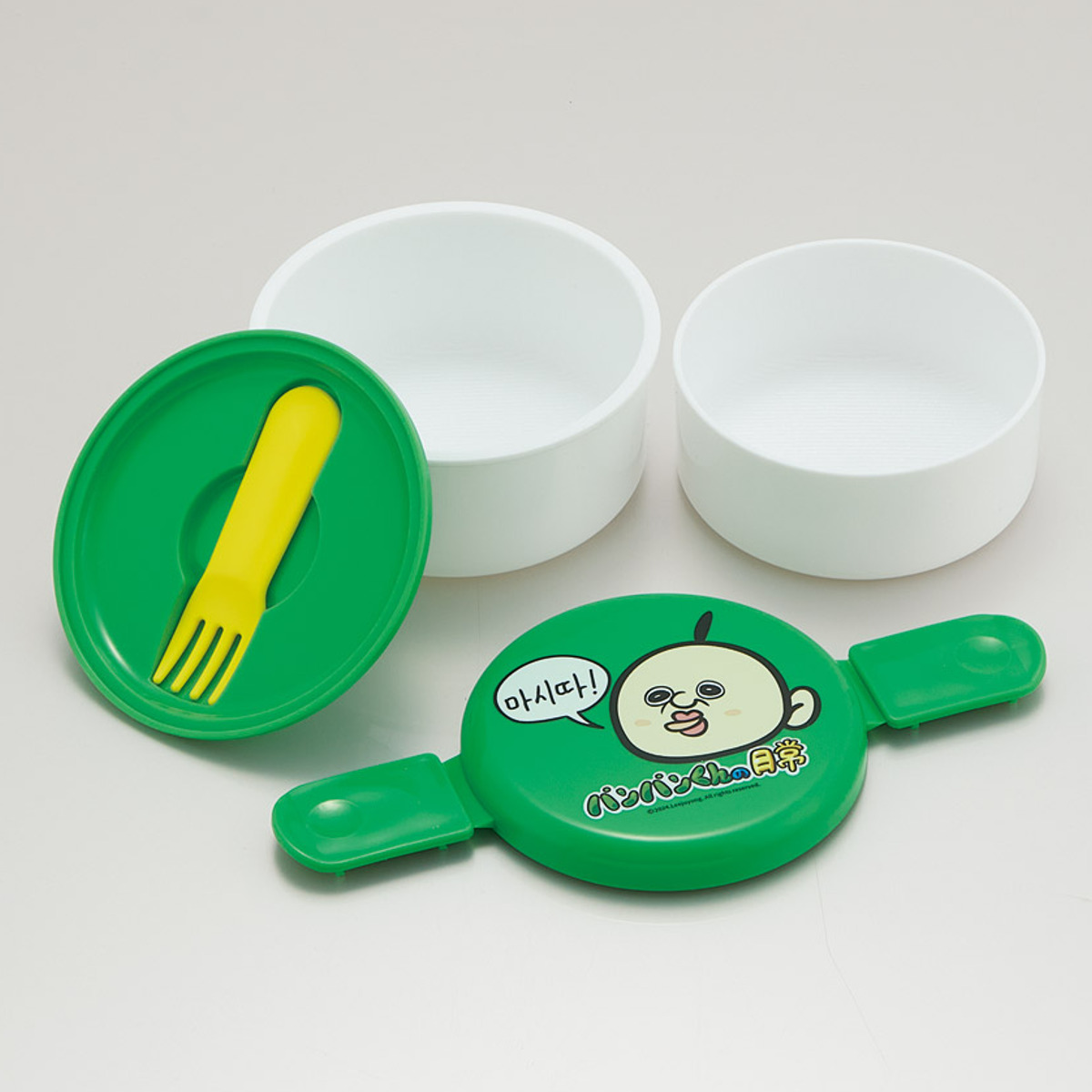 弁当箱 500ml 抗菌丸型ランチBOX2段 パンパンくんの日常 ( 食洗機対応 抗菌 丸型 ランチボックス レンジ対応 二段 日本製 レンジOK 食洗機OK お弁当 弁当 フォーク付き 銀 AG 抗菌加工 )