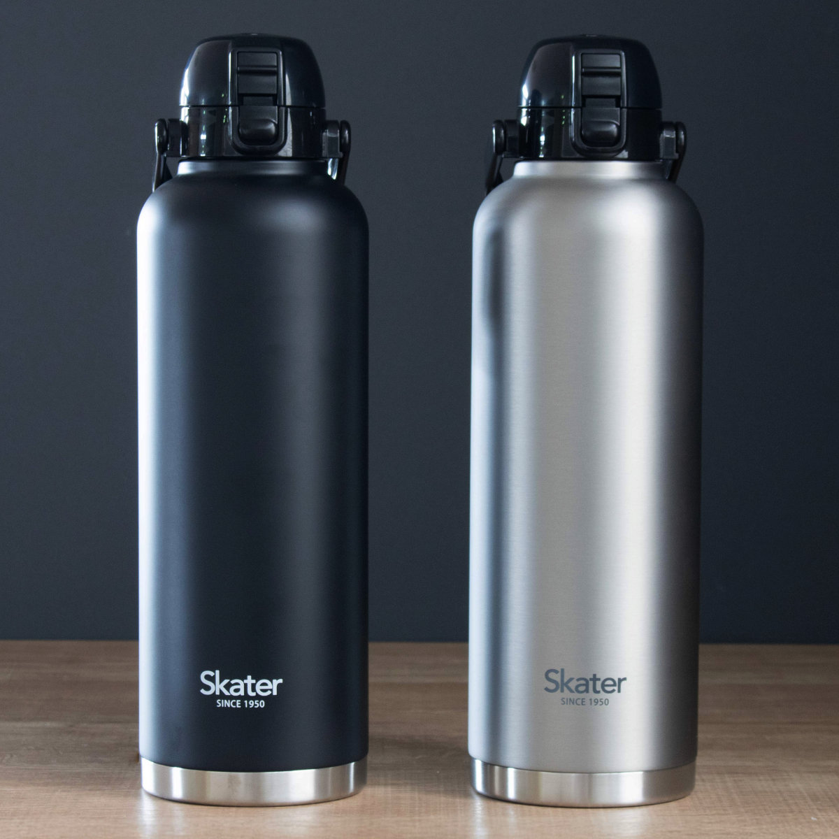 水筒 2L ワンプッシュダイレクトボトル ハンドル付き ( 大容量 直飲み 保冷 ステンレス ワンタッチ ハンドルマグボトル マグボトル ステンレスボトル 直のみ ダイレクトボトル 広口 真空二重構造 マグ ボトル 2000ml 2リットル ) 【シルバー】 シルバー