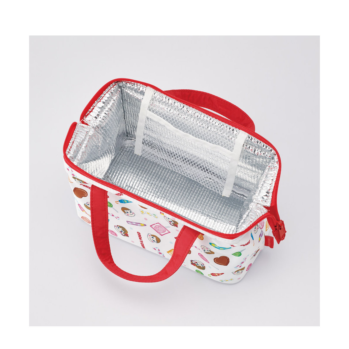 ランチバッグ がま口型ランチバッグ ペコちゃん おかし ( がま口型 保冷バッグ 保冷ランチバッグ 保冷 弁当袋 お弁当袋 お弁当入れ Wファスナー お弁当箱 弁当 袋 持ち運び おべんとう袋 )