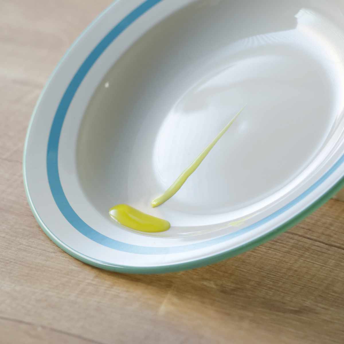 クーププレート 18cm Linea ( 食洗機対応 電子レンジ対応 深皿 皿 お皿 中皿 軽い 割れにくい ピラフ チャーハン サラダ 煮込み料理 おしゃれ ) 【グリーン】 グリーン