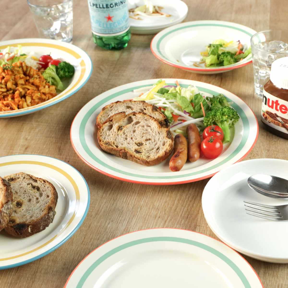 プレート 24cm Linea ( 食洗機対応 電子レンジ対応 皿 お皿 大皿 平皿 軽い 割れにくい ワンプレート モーニングプレート 盛り皿 メイン料理 おしゃれ ) 【グリーン】 グリーン