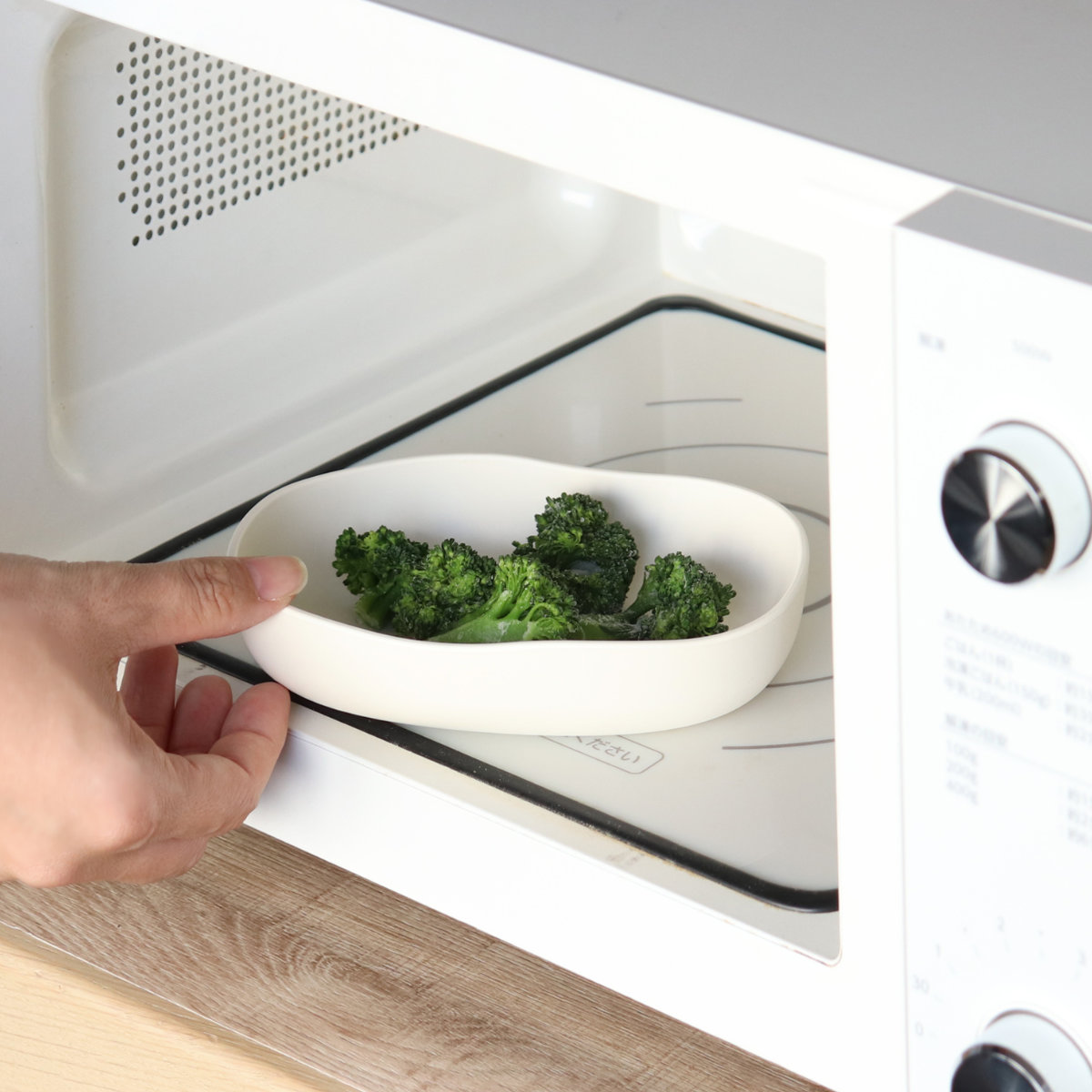 プレート フタ付き 16cm Mogugu どーぶつ プラスチック ( 食洗機対応 電子レンジ対応 子ども用食器 皿 お皿 中皿 アニマル 動物 キッズプレート 子ども 子供用 ふた付き 軽い 割れにくい ネコ ウサギ ライオン おしゃれ ) 【ネコ】 ネコ