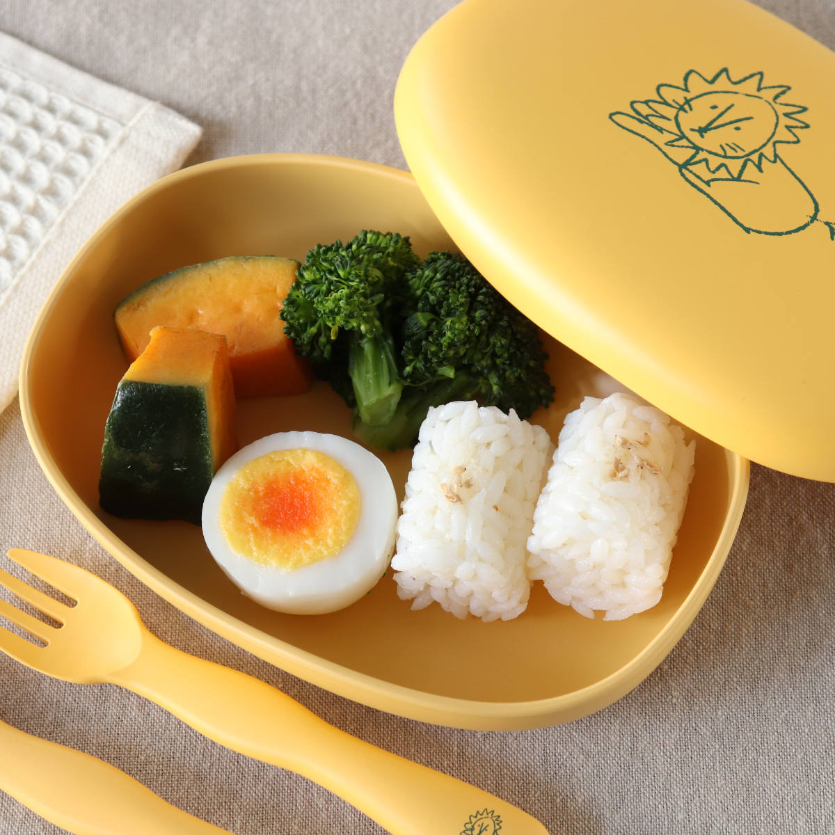 プレート フタ付き 16cm Mogugu どーぶつ プラスチック ( 食洗機対応 電子レンジ対応 子ども用食器 皿 お皿 中皿 アニマル 動物 キッズプレート 子ども 子供用 ふた付き 軽い 割れにくい ネコ ウサギ ライオン おしゃれ ) 【ネコ】 ネコ