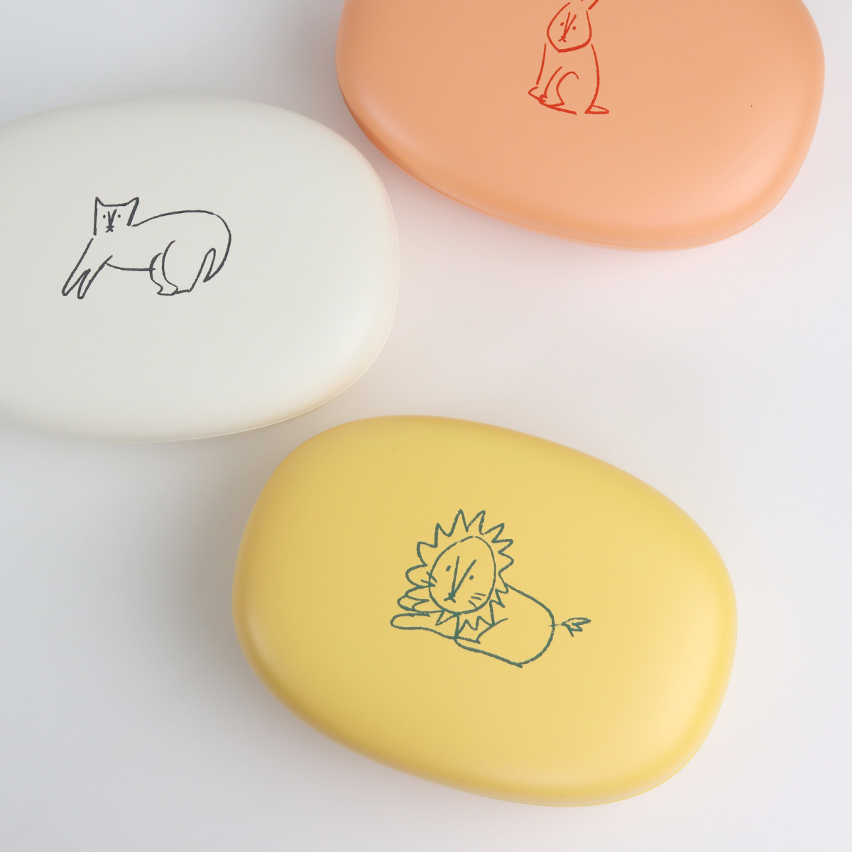 プレート フタ付き 16cm Mogugu どーぶつ プラスチック ( 食洗機対応 電子レンジ対応 子ども用食器 皿 お皿 中皿 アニマル 動物 キッズプレート 子ども 子供用 ふた付き 軽い 割れにくい ネコ ウサギ ライオン おしゃれ ) 【ネコ】 ネコ