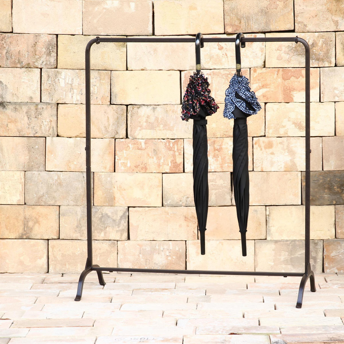 ハンガーラック ジョセフアイアン ロー 組立式 幅71cm 収納 幅71×奥行30×高さ80cm ( コートハンガー パイプハンガー 洋服掛け コート掛け 衣類 コンパクト 軽量 シンプル おしゃれ 玄関 来客用 洋服 掛け 収納用品 省スペース )