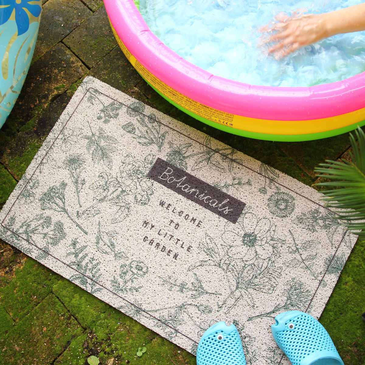 玄関マット ふかふかテラスマット 75×45cm ( 屋内 屋外 屋外兼用 泥落とし 洗える 水洗い 弾力 ふかふか 滑り止め マット はさみで切れる 幅75cm おしゃれ カフェ ベランダ デッキ テラス 玄関 PVC素材 外用 室内 ) 【ブラウン】 ブラウン