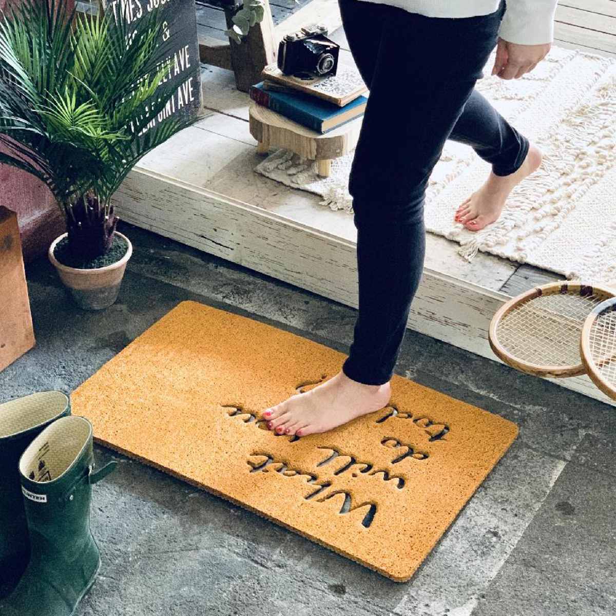 玄関マット ふかふかテラスマット 75×45cm ( 屋内 屋外 屋外兼用 泥落とし 洗える 水洗い 弾力 ふかふか 滑り止め マット はさみで切れる 幅75cm おしゃれ カフェ ベランダ デッキ テラス 玄関 PVC素材 外用 室内 ) 【ブラウン】 ブラウン