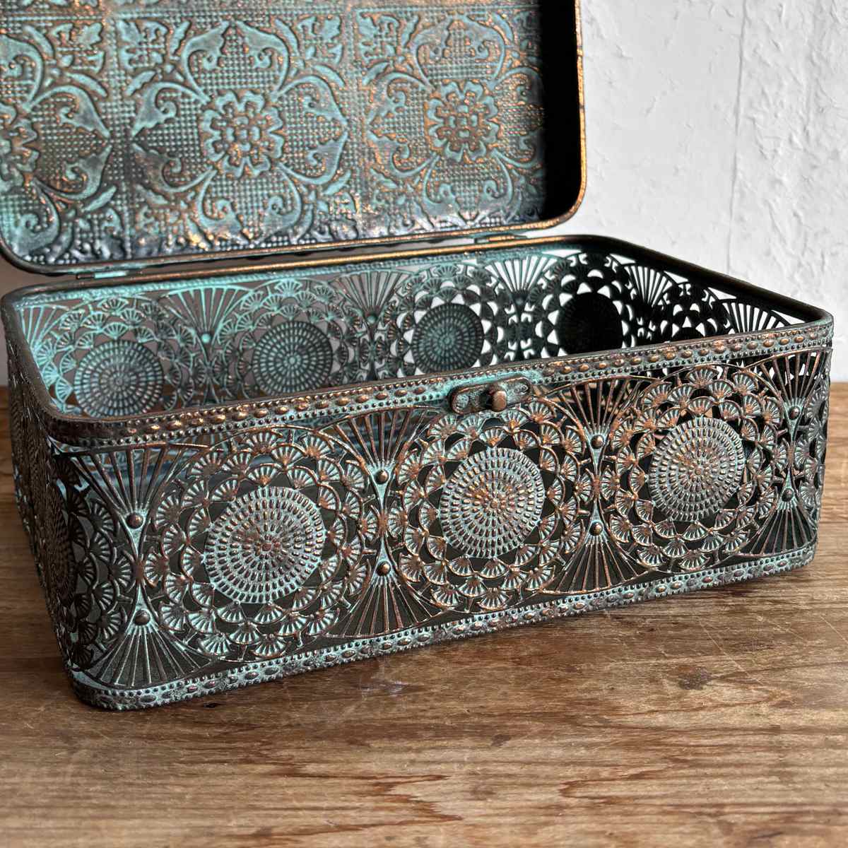 収納ボックス アンクブリキボックス S 小物入れ ふた付き 幅25.5×奥行17×高さ11cm ( 収納ケース 収納 ボックス ケース 収納箱 蓋付き ブリキ フタ付き アンティーク レトロ インテリア ディスプレイ レース )