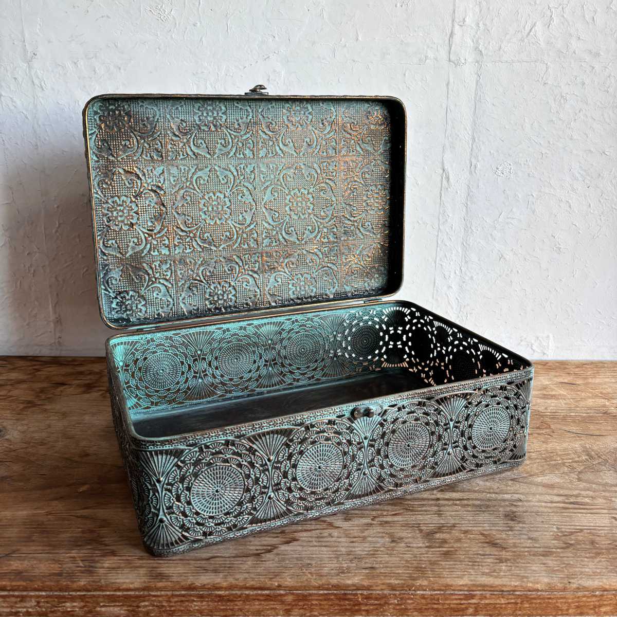収納ボックス アンクブリキボックス L 小物入れ ふた付き 幅36×奥行23.5×高さ12cm ( 収納ケース 収納 ボックス ケース 収納箱 蓋付き ブリキ フタ付き アンティーク レトロ インテリア ディスプレイ レース )