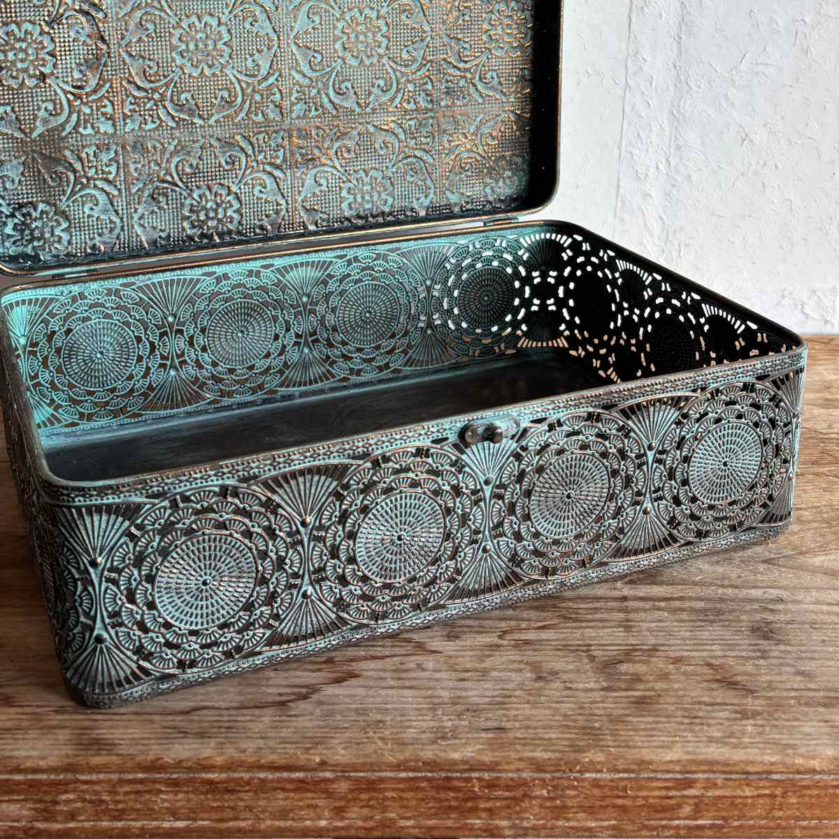 収納ボックス アンクブリキボックス L 小物入れ ふた付き 幅36×奥行23.5×高さ12cm ( 収納ケース 収納 ボックス ケース 収納箱 蓋付き ブリキ フタ付き アンティーク レトロ インテリア ディスプレイ レース )