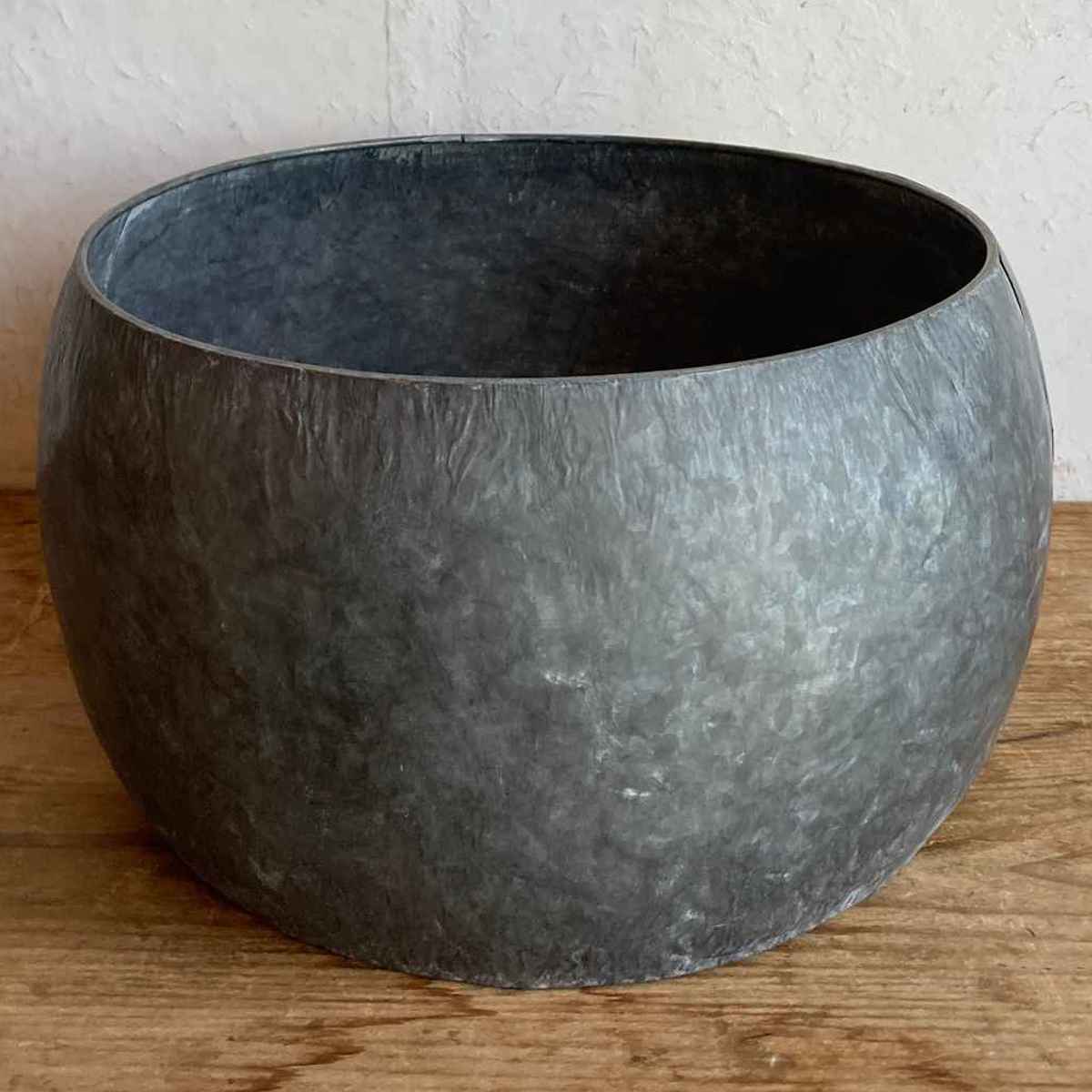 植木鉢 ブリキプランター ラウンド L ( プランター プラントポット 植物用ポット 鉢カバー ブリキポット ブリキ鉢 植物 花 ドライフラワー 観葉植物 多肉植物 園芸 インテリア 収納 丸型 PVCポット付き )