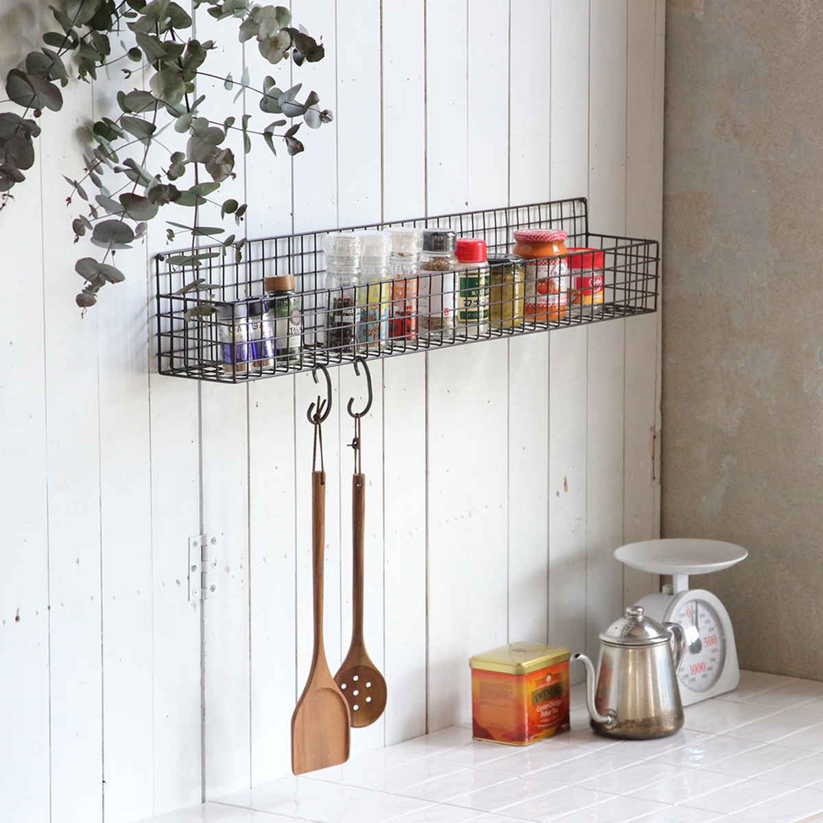 かご ジョセフアイアン ロング ワイヤーバスケット 壁掛け 幅80×奥行12×高さ14cm ( バスケット アイアン 収納 壁面収納 置き 卓上 ウォールシェルフ カゴ アンティーク調 小物収納 軽量 小物入れ 植物 ディスプレイ キッチン )