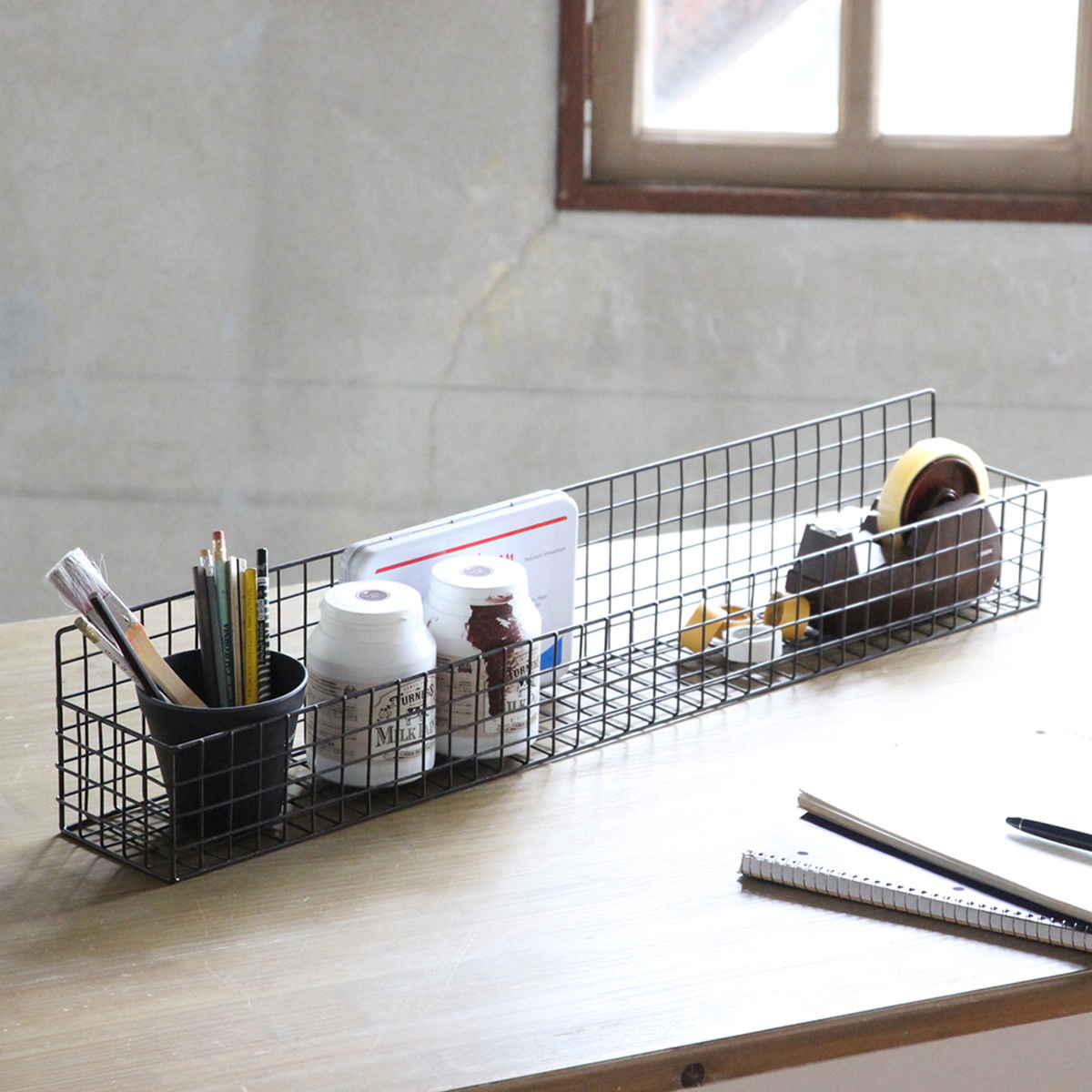 かご ジョセフアイアン ロング ワイヤーバスケット 壁掛け 幅80×奥行12×高さ14cm ( バスケット アイアン 収納 壁面収納 置き 卓上 ウォールシェルフ カゴ アンティーク調 小物収納 軽量 小物入れ 植物 ディスプレイ キッチン )