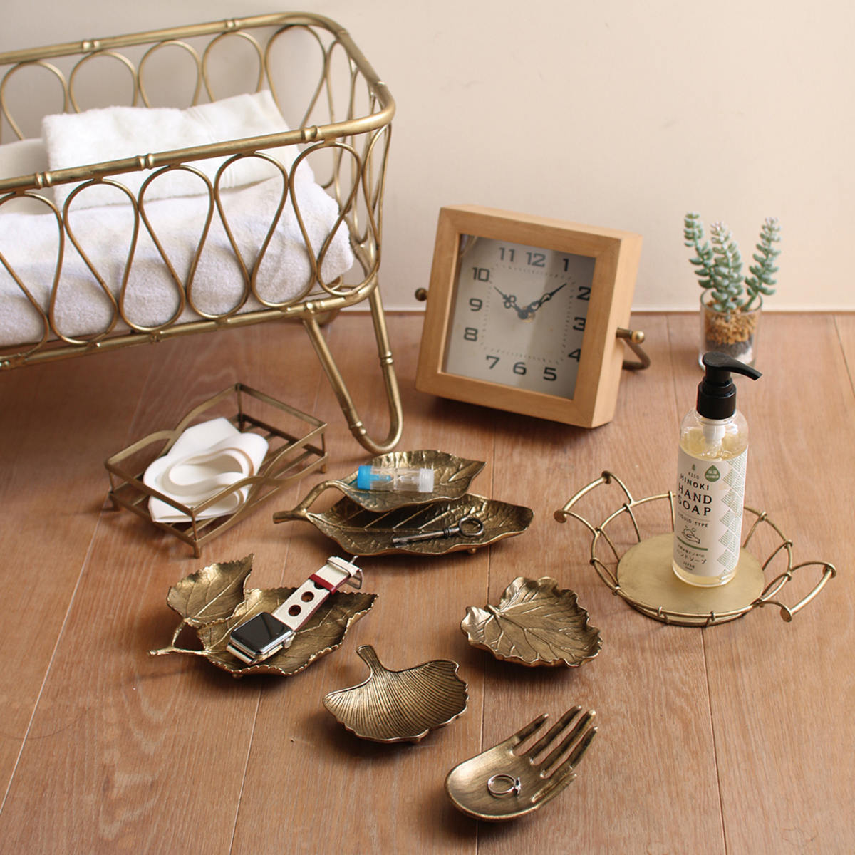 バスケット LUXE 脚付きタオルバスケット ゴールド （ 収納バスケット