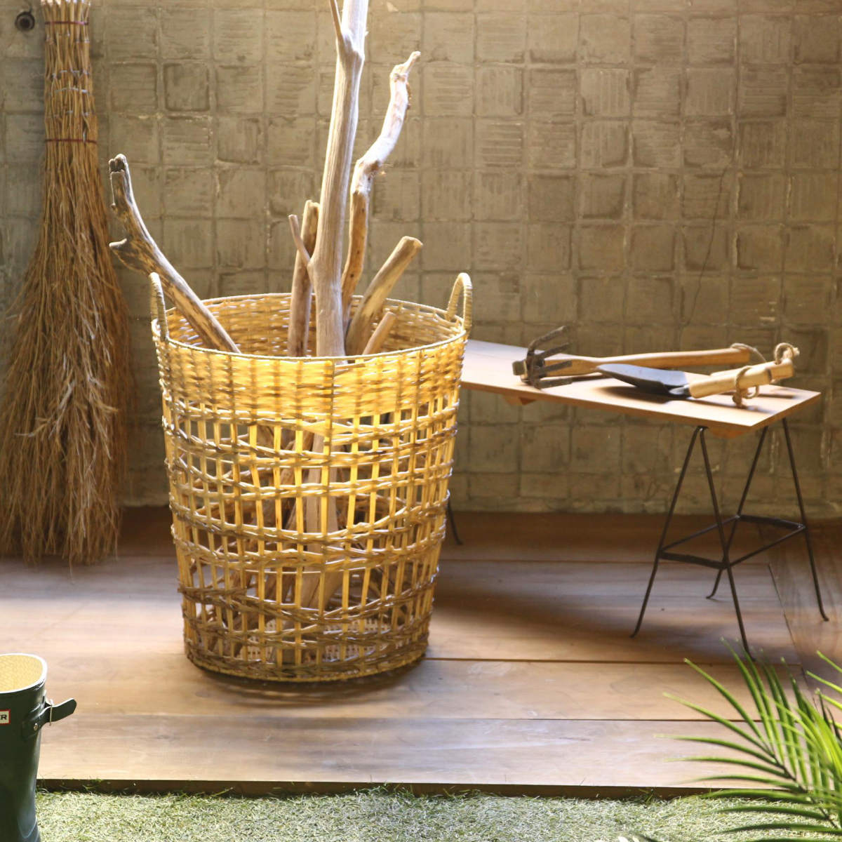 プランターカバー Re-PLA ハンドルラウンドバスケット Lサイズ ( 鉢カバー 鉢入れ 植木鉢入れ かご バスケット 丸 取っ手 スタンド 置き型 観葉植物 鉢植え 花 室内 収納 小物入れ インテリア ナチュラル おしゃれ )【 チャコールグレー 】 チャコールグレー