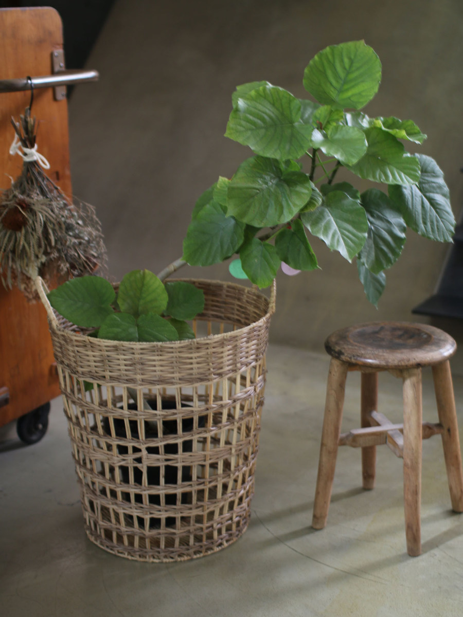 プランターカバー Re-PLA ハンドルラウンドバスケット Lサイズ ( 鉢カバー 鉢入れ 植木鉢入れ かご バスケット 丸 取っ手 スタンド 置き型 観葉植物 鉢植え 花 室内 収納 小物入れ インテリア ナチュラル おしゃれ )【 チャコールグレー 】 チャコールグレー