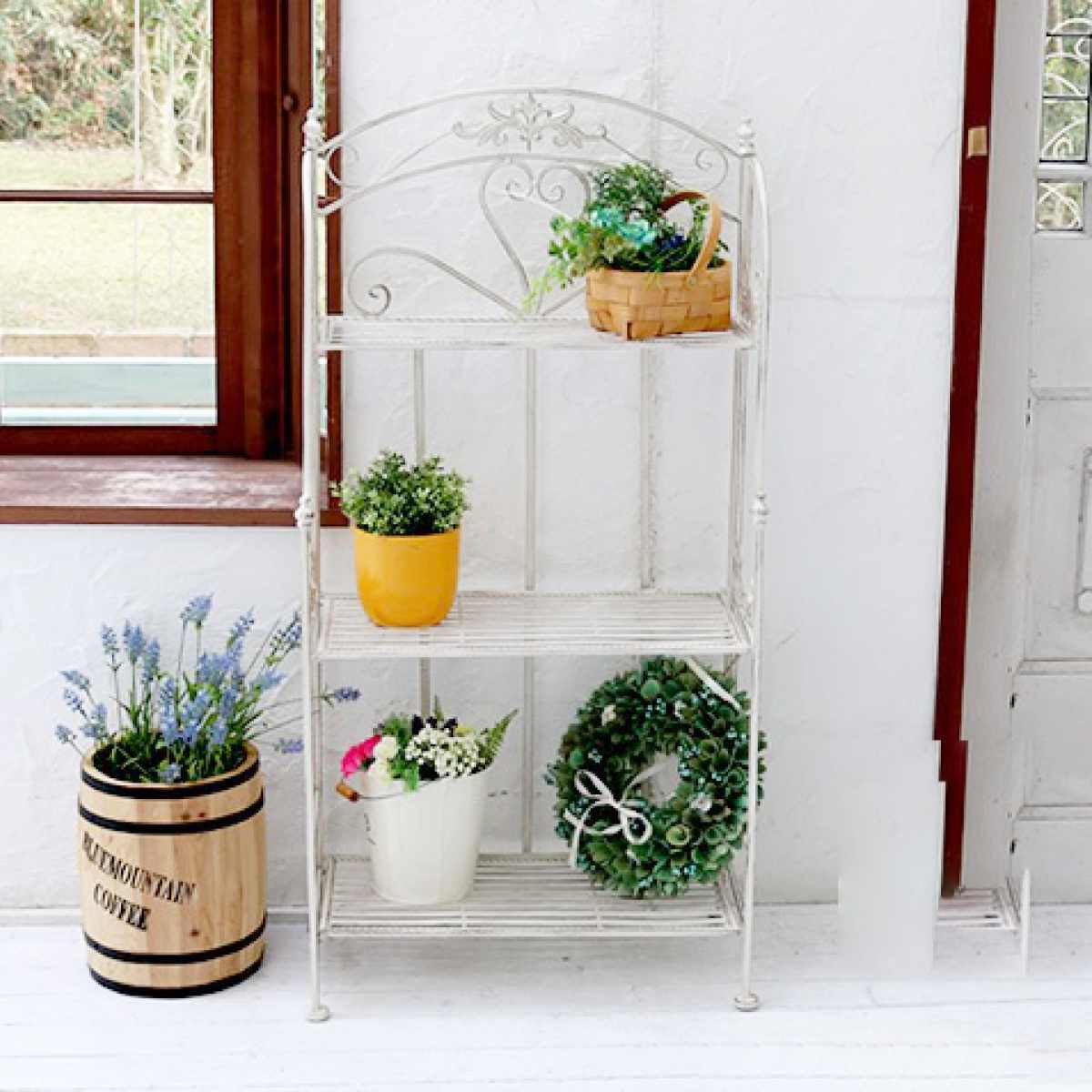 フラワースタンド ブランティーク ホワイトアイアンラック 3段 （ プランター台 フラワーラック 飾り台 プランターラック フラワー スタンド プランター 収納 室内 飾る 花台 置く 植物 観葉植物 園芸 アイアンフレーム 三段 ）