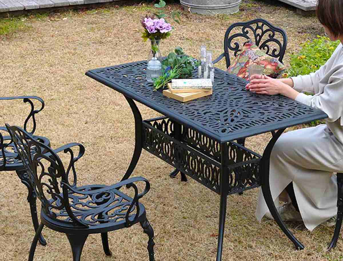 テーブル アルミ製レクタングルテーブル トルペ ( ガーデンテーブル ガーデン 庭 机 四角 長方形 カフェテーブル カフェ バルコニー テラス テーブルのみ パラソル ガーデンパラソル パラソル用ホール 穴 )