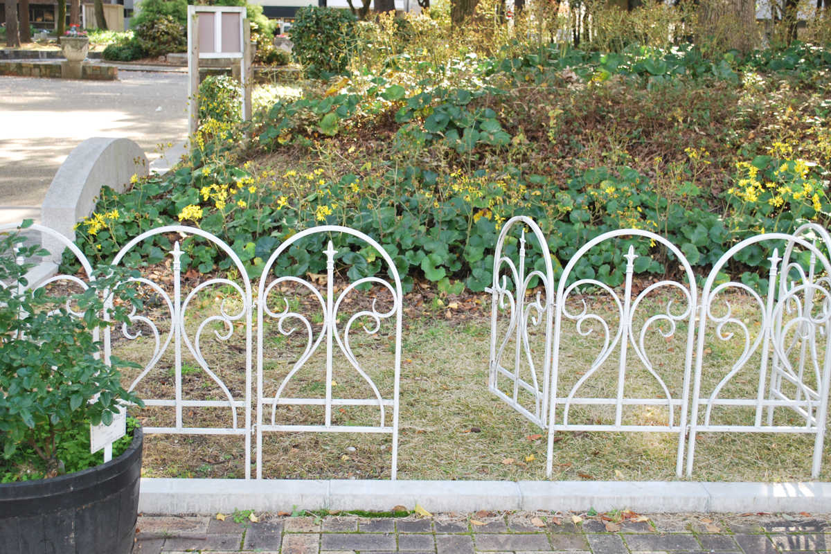 フェンス イージーフェンス フィニアル 幅48.5cm ( ガーデンフェンス アイアン 柵 園芸 エクステリア 雑貨 花壇 庭 ベランダ バルコニー ガーデニング アイアンガーデンフェンス トレリス ) 【ホワイト】 ホワイト