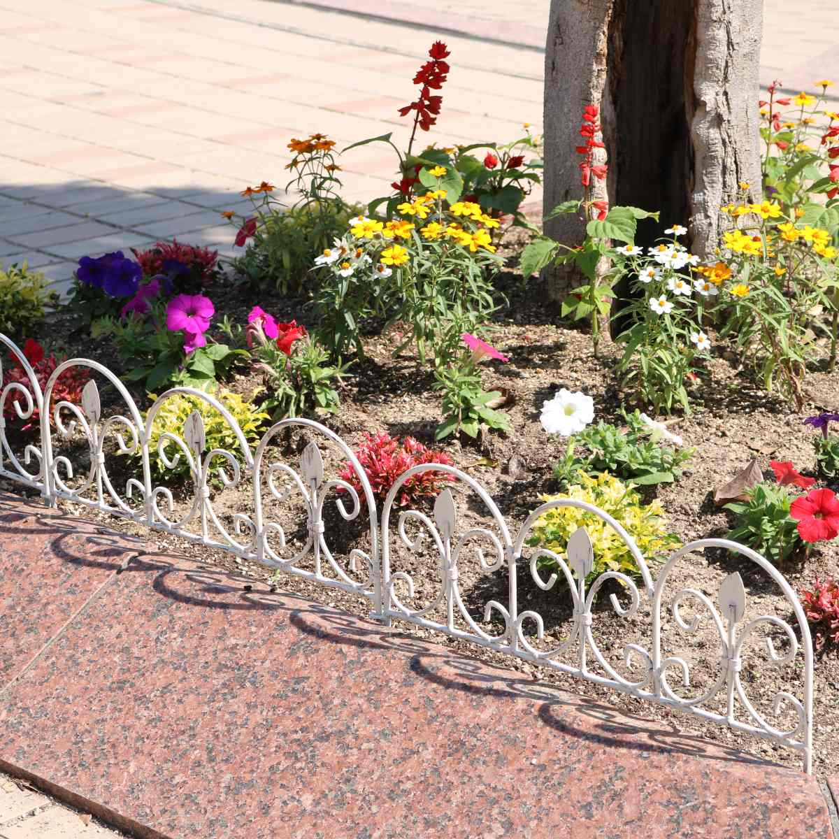 フェンス アイアンミニフェンス リーフ 幅47cm ( ガーデンフェンス アイアン 柵 園芸 エクステリア 雑貨 ミニ 花壇 庭 ベランダ バルコニー ガーデニング アイアンガーデンフェンス トレリス ) 【ブラック】 ブラック