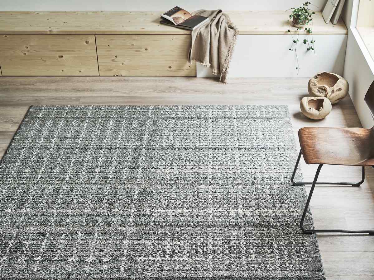 ラグ スミノエ 抗菌・抗ウイルス グレイニー 190×240cm ( カーペット 絨毯 マット ラグマット 長方形 3畳 日本製 抗菌 オールシーズン 防ダニ 抗ウィルス ホットカーペット対応 床暖対応 すべり止め 短毛 軽量 ) 【グレー】 グレー