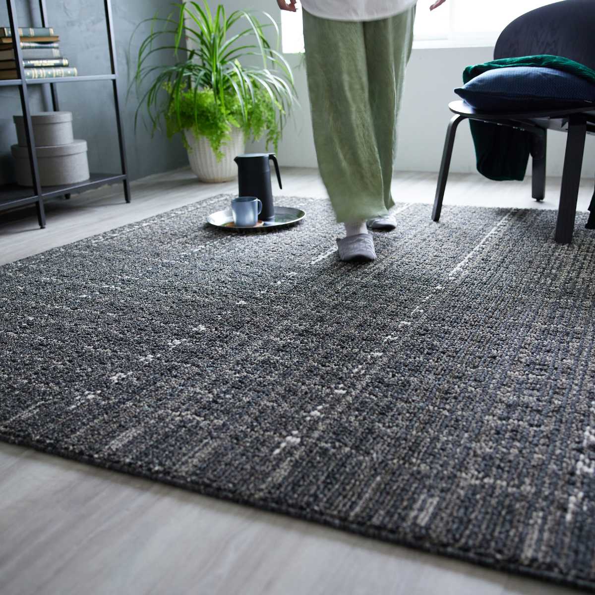 ラグ スミノエ 抗菌・抗ウイルス グレイニー 190×240cm ( カーペット 絨毯 マット ラグマット 長方形 3畳 日本製 抗菌 オールシーズン 防ダニ 抗ウィルス ホットカーペット対応 床暖対応 すべり止め 短毛 軽量 ) 【グレー】 グレー