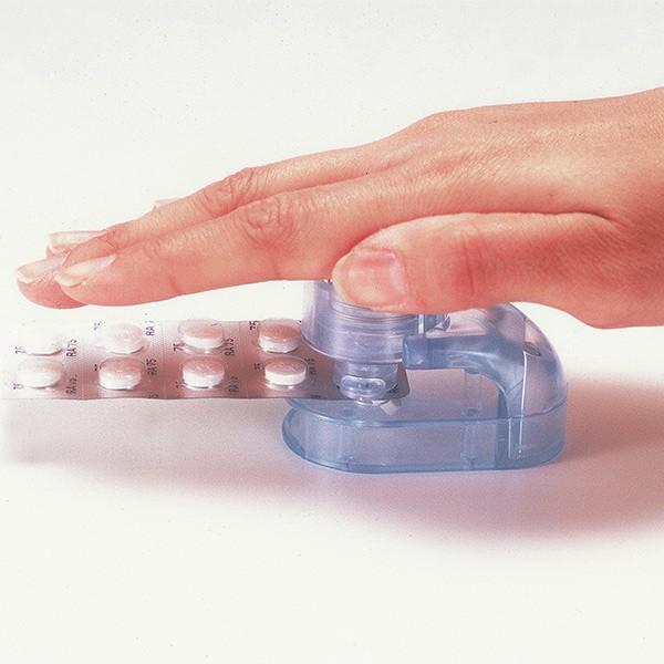 薬取出器 お薬どうぞ らくらく道具 錠剤 カプセル （ ピルカッター 薬カッター タブレットカッター プッシュ式 パンチ 日本製 薬 お薬 くすり 取り出す 開封 便利グッズ 介護 福祉 用品 敬老の日 ）