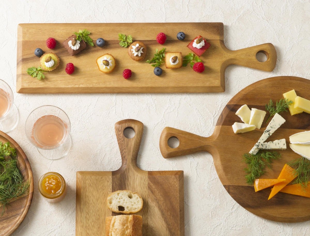 カッティングボード アカシア 丸 パドルボード L 奥行31cm ( 木製 ボード 丸型 ピザボード ピザ皿 プレート 皿 お皿 おしゃれ かわいい 北欧 北欧風 取っ手付き まな板 パン カフェ サービングボード )