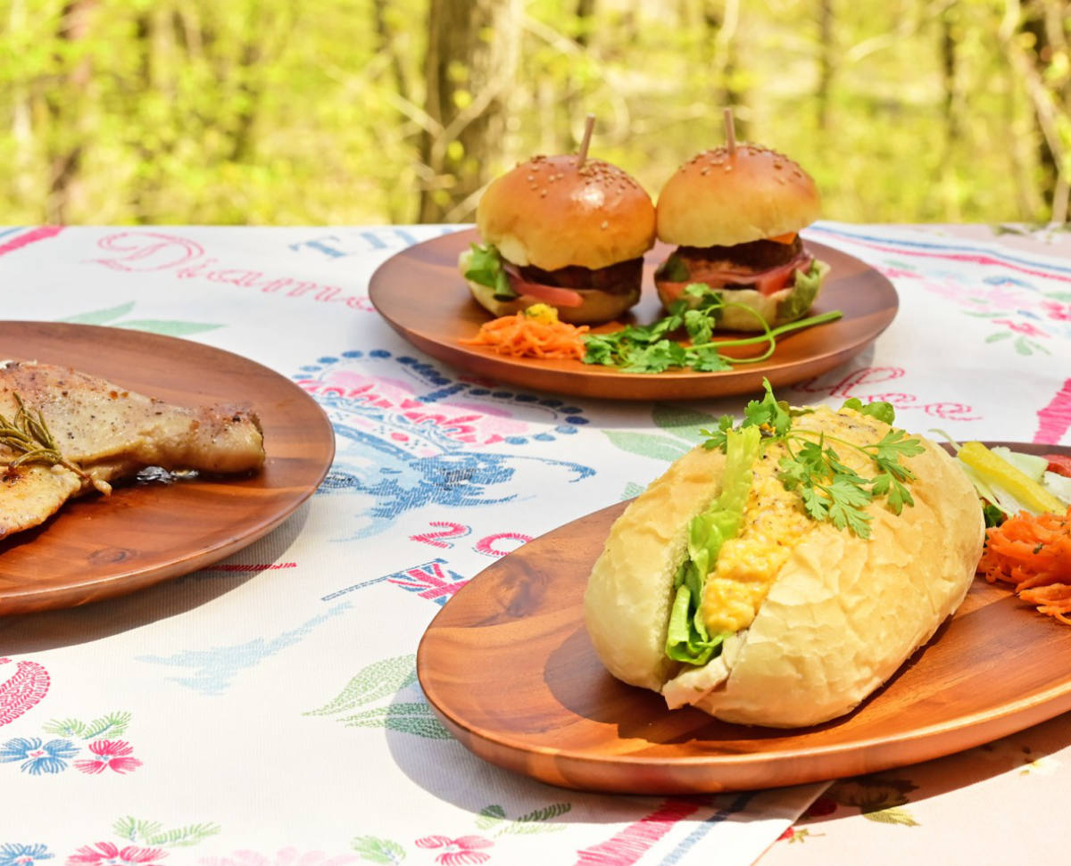 プレート アカシア 薄型プレート ラウンド 直径23cm ( 木製 皿 お皿 おしゃれ かわいい 北欧 北欧風 食器 木製食器 カフェ風 )