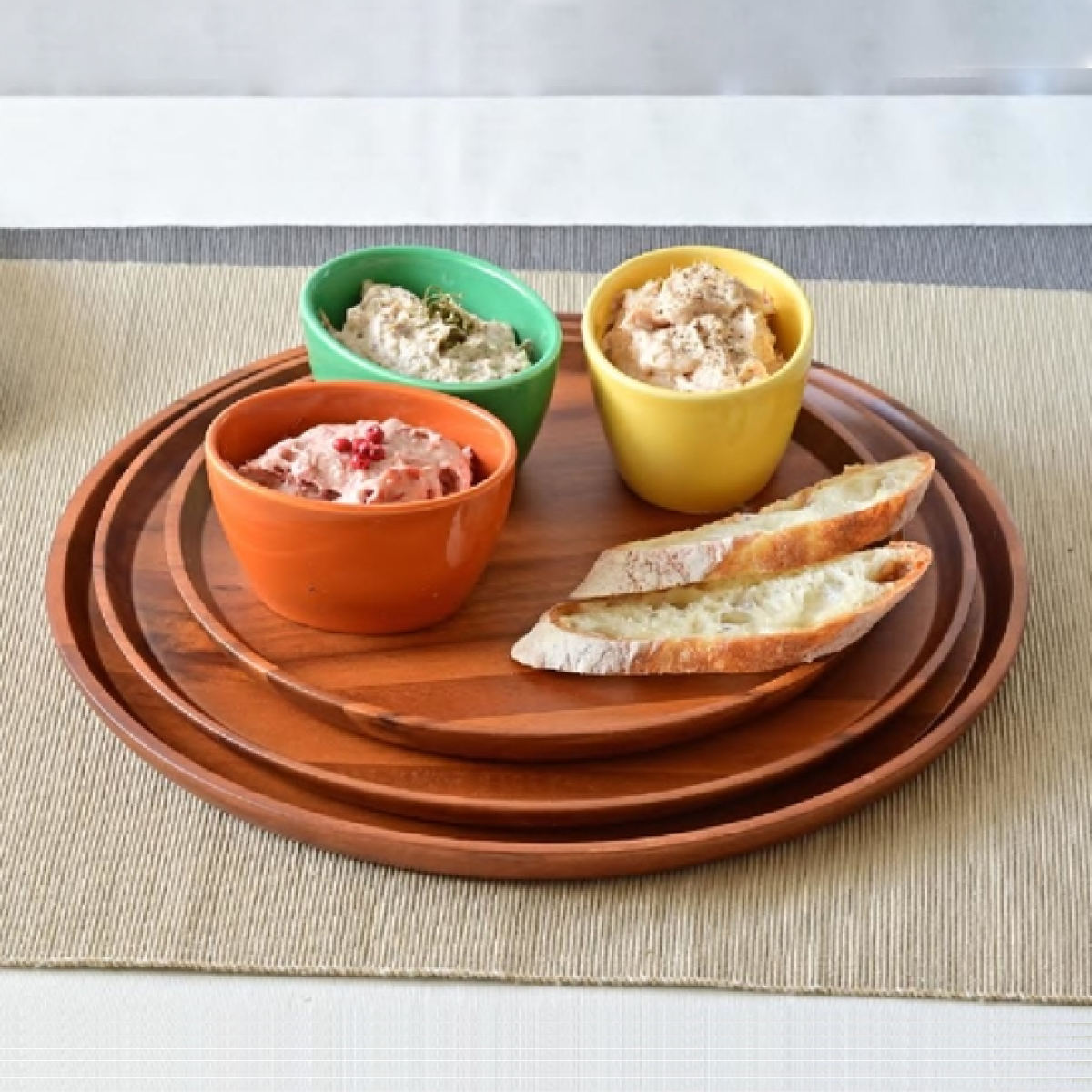 プレート アカシア スタッキング ラウンド L 直径28cm ( 木製 天然木 丸型 丸 木製プレート 木製トレー おしゃれ 北欧 北欧風 トレー トレイ キッチントレイ 積み重ね モーニングプレート パン トースト チーズ おつまみ )