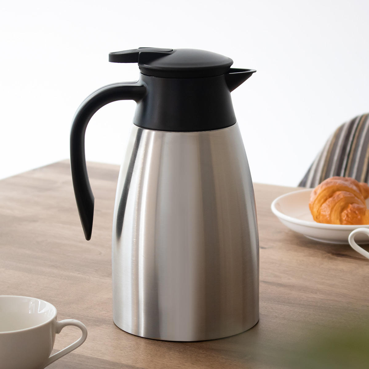 ポット 卓上ポット 1.5L 真空二重構造 ワンプッシュ ( テーブルポット 保温 保冷 魔法瓶 コードレス ステンレス 取っ手付き 卓上 ステンレスポット ピッチャー まほうびん 保温保冷 持ち手 ステンレス製 )