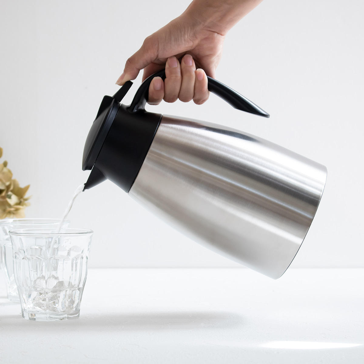 ポット 卓上ポット 1.5L 真空二重構造 ワンプッシュ ( テーブルポット 保温 保冷 魔法瓶 コードレス ステンレス 取っ手付き 卓上 ステンレスポット ピッチャー まほうびん 保温保冷 持ち手 ステンレス製 )