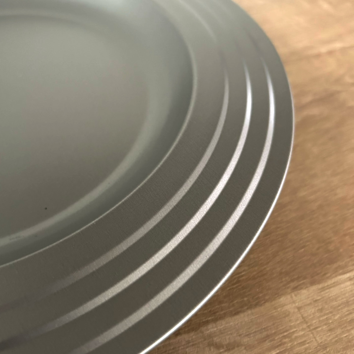 フライパン 蓋 26~30cm フッ素樹脂加工 日本製 フライパンカバー ( フライパンのふた 兼用 鍋フタ 鍋ぶた カバー 鉄製 ふっ素加工 26cm 28m 30cm フタ ふた 鉄蓋 軽い 軽量 薄型 調理器具 キッチン用品 )