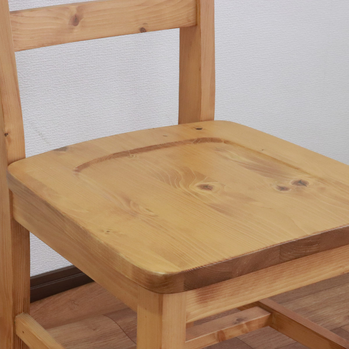 ダイニングチェア 天然木 カントリー調 座面高43cm （ 無垢 北欧 パイン材 木目 木製 チェア 椅子 いす 単品 完成品 ダイニング リビング  デスクチェア ナチュラル ）