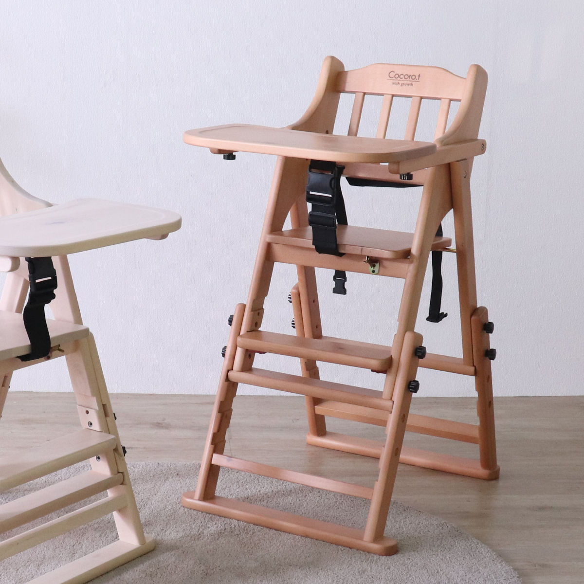 ベビーチェア 折りたたみ ベルト付 座面3段階調整 ( ハイチェア テーブル付き ベビー チェア 椅子 高さ調節 3段階 木製 天然木 完成品 ダイニング 水性塗料仕上げ 子ども 子供 赤ちゃん 座面幅 広め 大人まで使える いす イス ) 【ライトブラウン】 ライトブラウン
